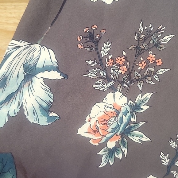 Loft XSmall Petite Gray Floral Sleeveless Top - Picture 2 of 5